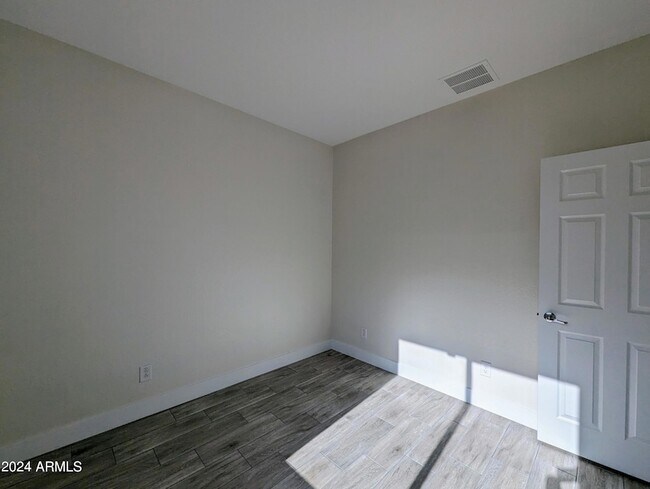 Building Photo - 15432 W Tasha Cir