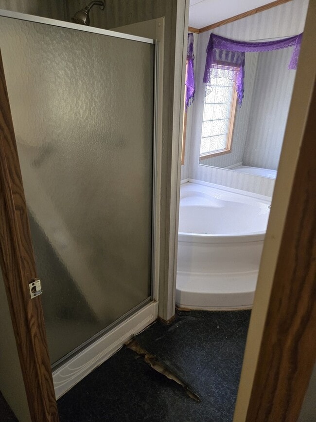 Building Photo - Owner financing available