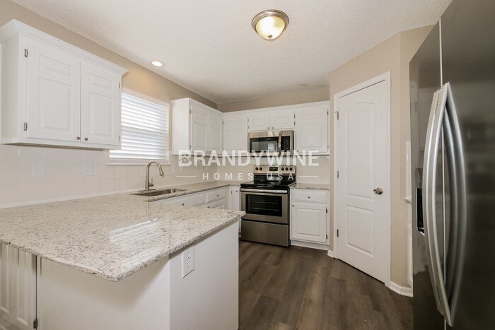 Building Photo - 809 Canter St