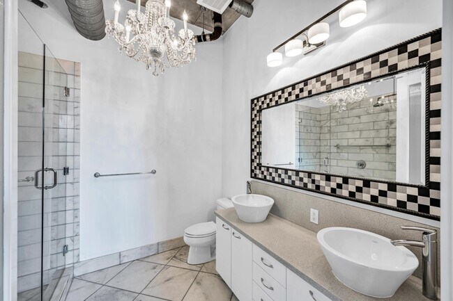 Building Photo - 411 NW 1st Ave