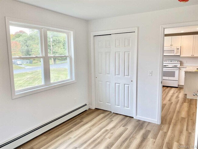 Building Photo - 58 W Dorsey Ln