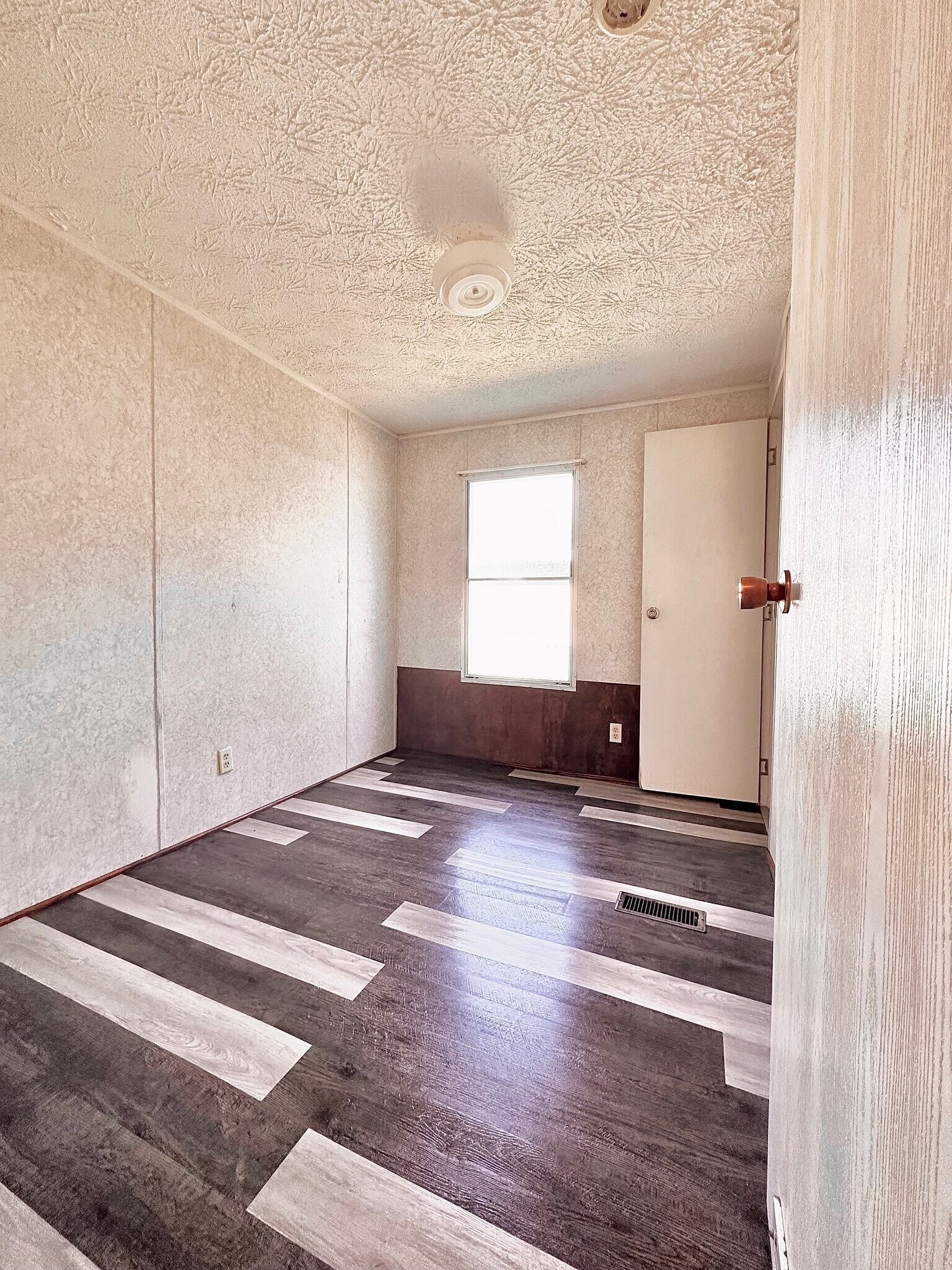 Building Photo - 1255 Liberty St