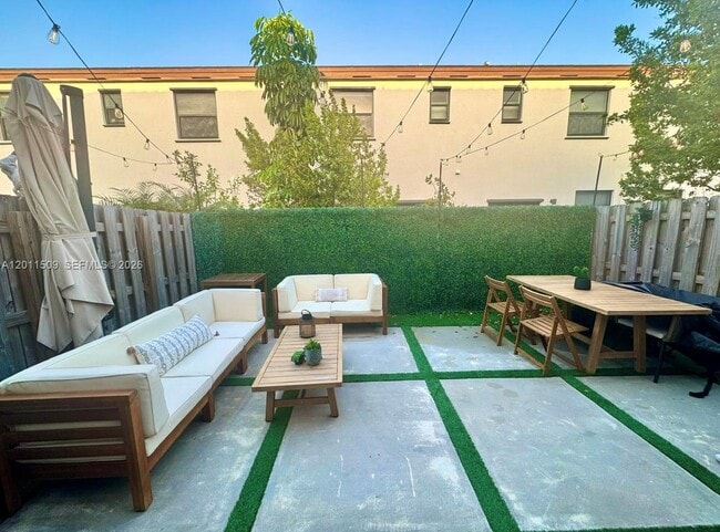 Building Photo - 21443 NE 2nd Path