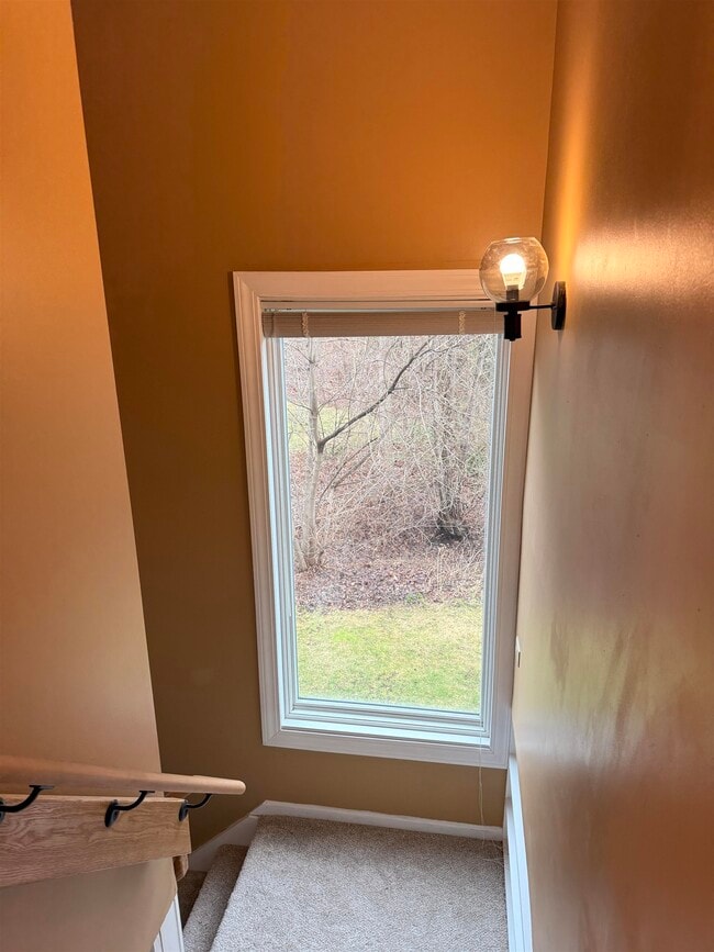 Building Photo - L4 Stonehedge Dr