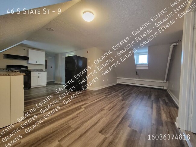 Primary Photo - Gigantic 4 bedroom 1 bath apartment Concor...