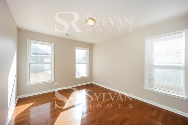 Building Photo - At Last, This Is What You Have Been Searching For!