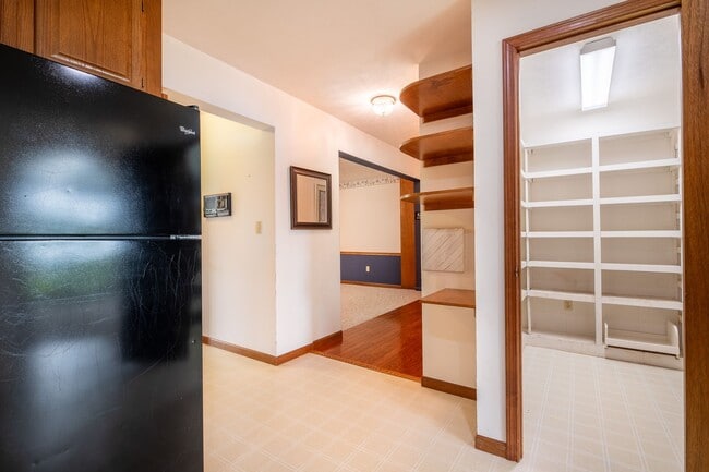 Building Photo - 7750 Melanie Cir