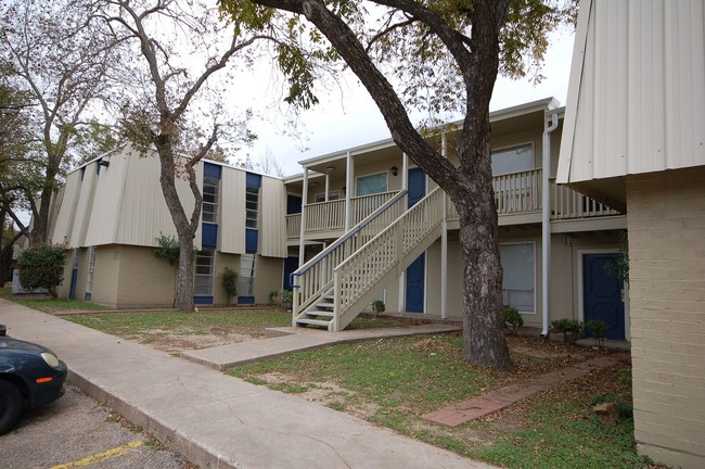 Building Photo - The Grove at Nolan Creek