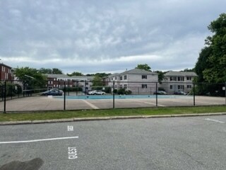 Building Photo - 22 Lake Shore Ter