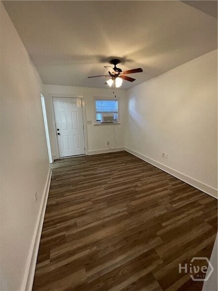 Building Photo - 512 E Liberty