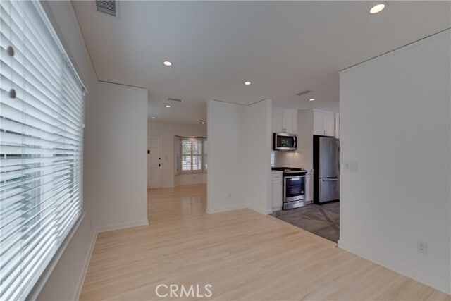 Building Photo - 1040 Havenhurst Dr