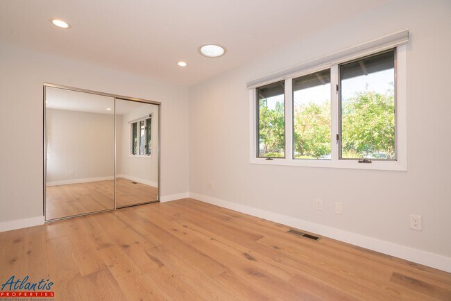 Building Photo - Beautiful Los Gatos Home | Remodeled | Swi...