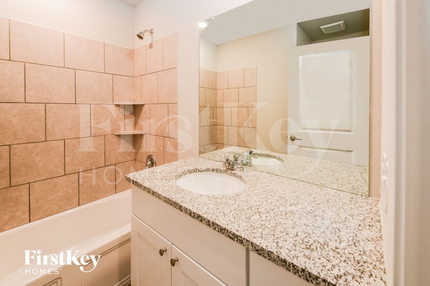 Building Photo - 4419 Meadowland Pl