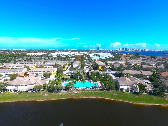Building Photo - 810 Marina Del Ray Ln