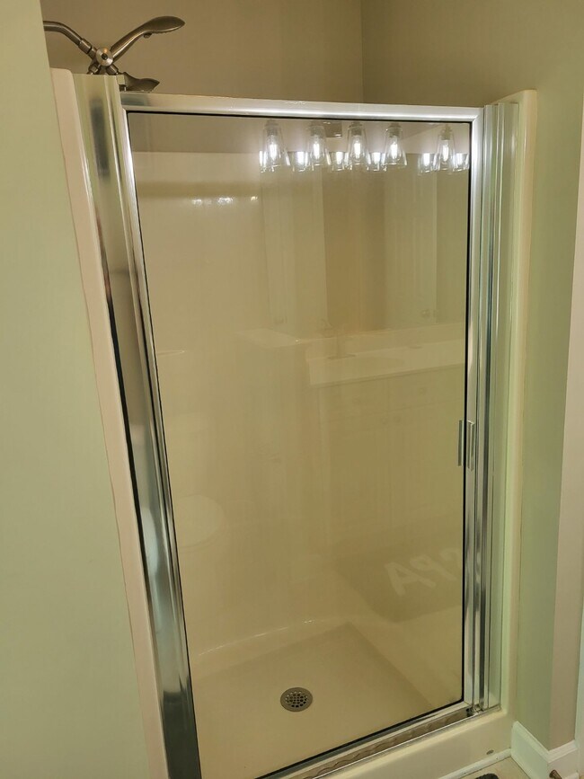 Building Photo - 407 S Elgin Ct