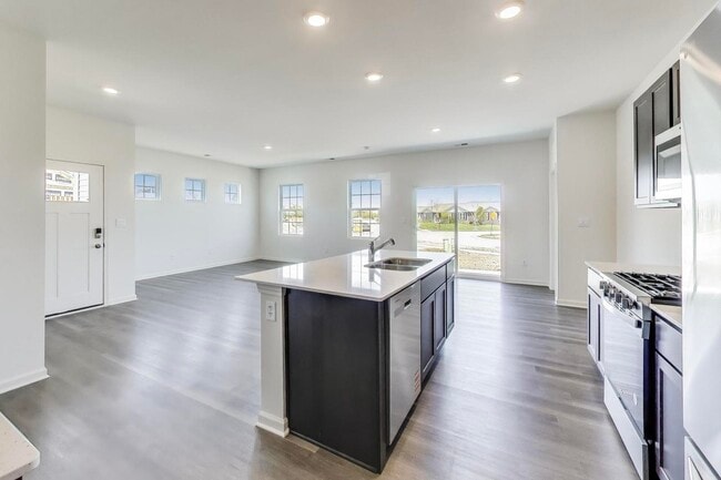Building Photo - 6443 Juniper Dr