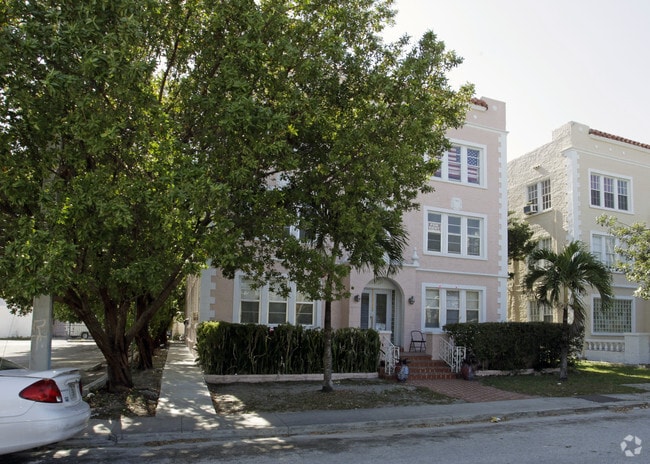 Building Photo - 244 NE 28th St