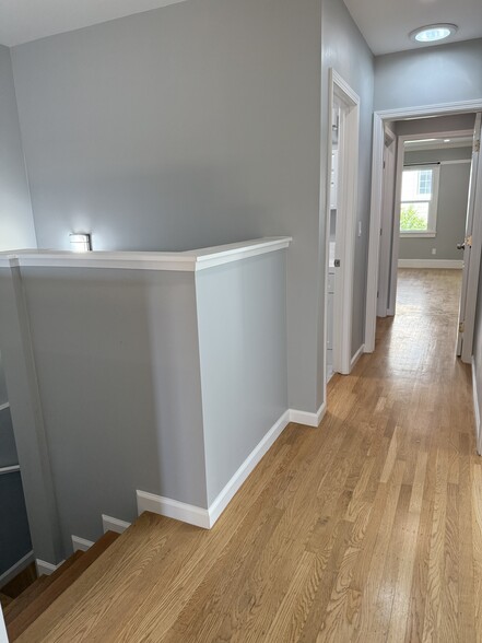 Building Photo - 806 42nd Ave