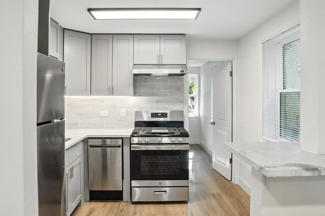 Building Photo - 1364 Lafayette St