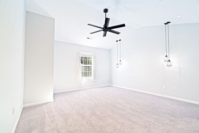 Building Photo - 116 Winding River Dr