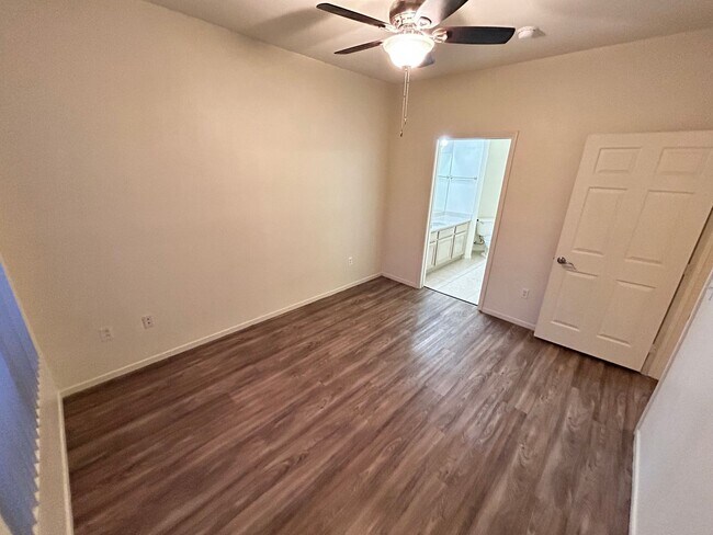 Building Photo - 7143 S Durango Dr