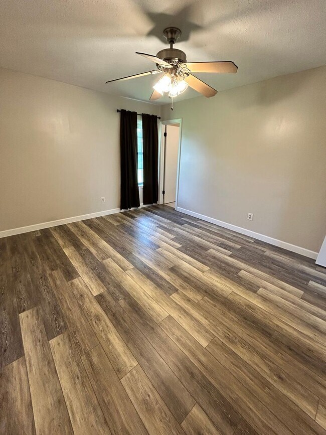 Building Photo - 249 Hannover Cir