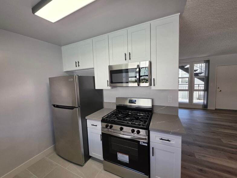 Building Photo - 1732 N Harvard Blvd