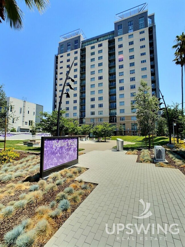 Building Photo - Fantastic 2 Bedroom/2 Bath at City Heights