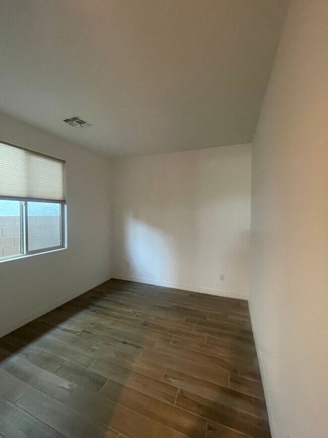 Building Photo - 13419 W Crimson Ter