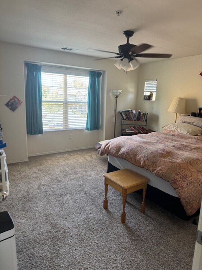 Building Photo - 9137 Arbol del Rosal Way