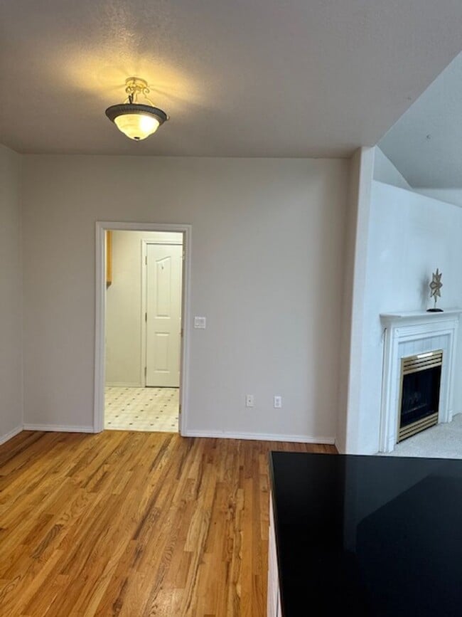Building Photo - LONE PINE CREEK ESTATES IN GATED COMMUNITY...