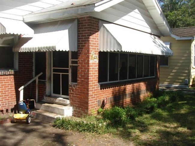 Building Photo - Nice home in the Norwood area- Very Quiet!!!!