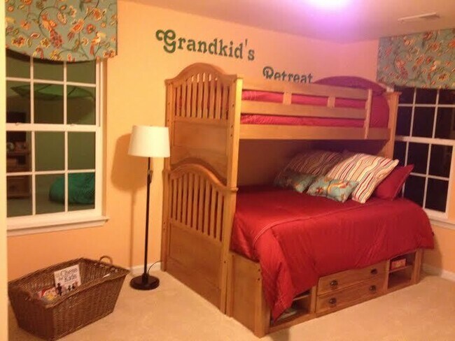 Building Photo - Desirable location, right off woodruff road!!