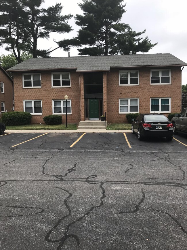 Building Photo - 252 Mayfield Ave