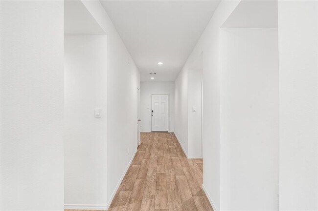 Building Photo - 5603 Poplar Rdg Ct