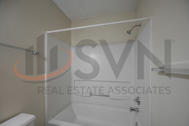 Building Photo - 3BR, 2BA Durham Home with Deck and LVP Flooring