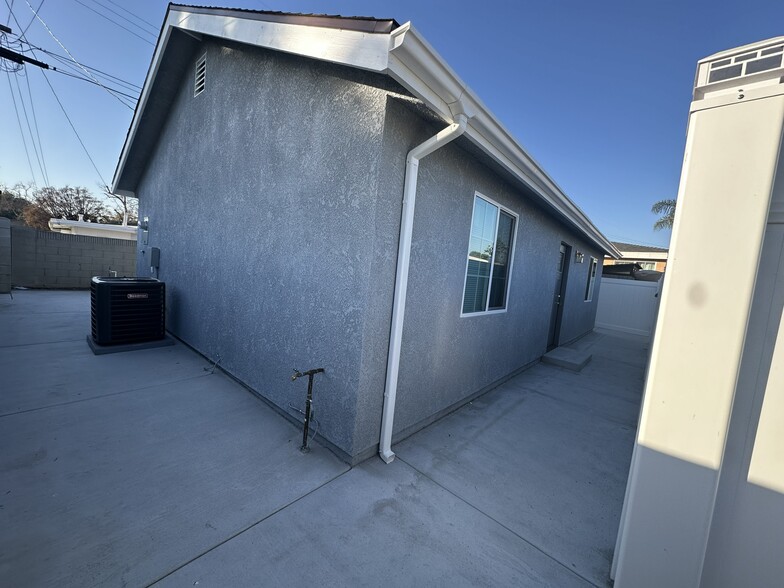 Building Photo - 13809 Actina Ave