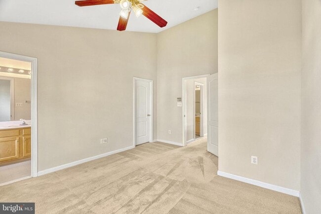Building Photo - 13051 Park Crescent Cir