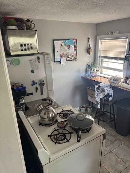 Kitchen - 9 Cross St