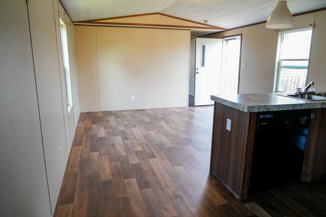 Building Photo - 2800 Halite Bend