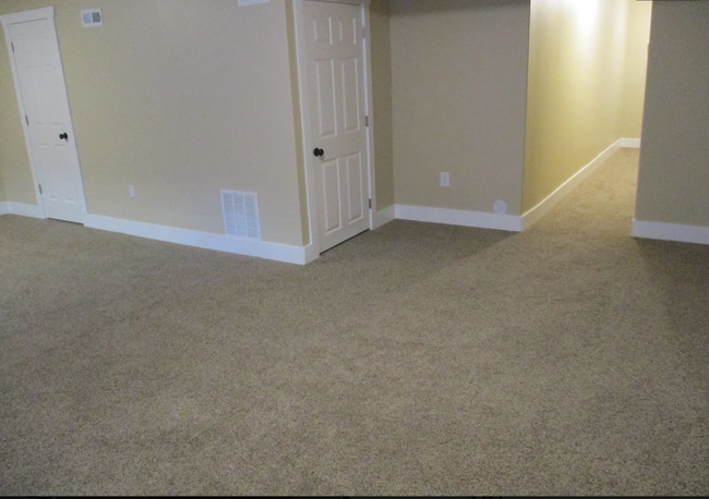 Building Photo - 193 N 350 W St