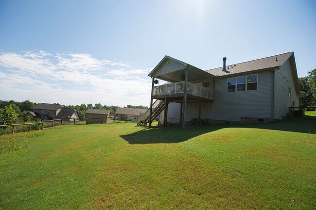 Building Photo - 210 Jewel Ct