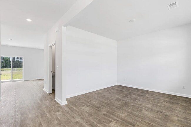 Building Photo - 201 N Lgt Wy