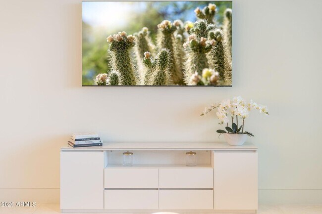 Building Photo - 6587 N Palmeraie Blvd