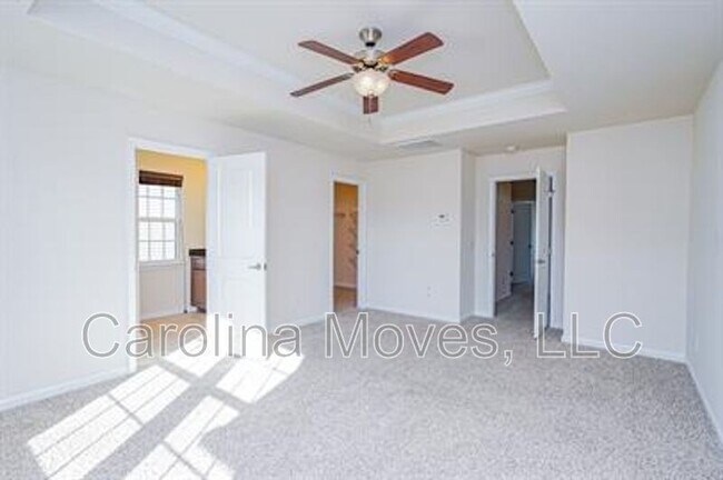 Building Photo - 414 Christiane Way