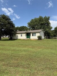 Building Photo - 8700 S Westminster Rd
