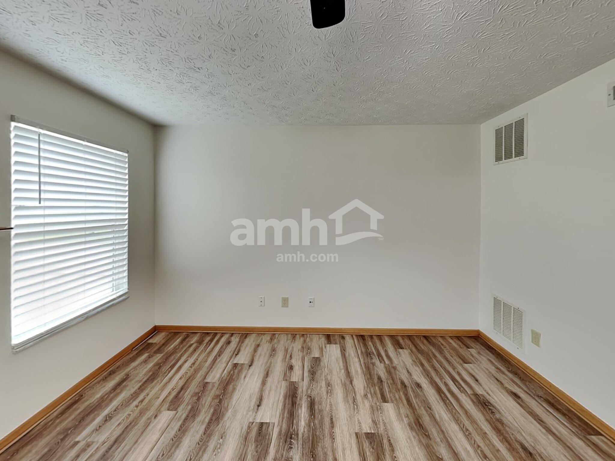 Building Photo - 3852 Winding Twig Dr