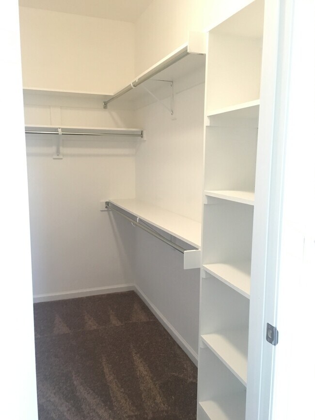 Building Photo - 4315 Farringdon Wy