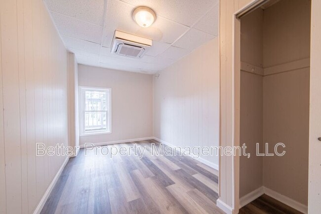 Building Photo - 112 N High St