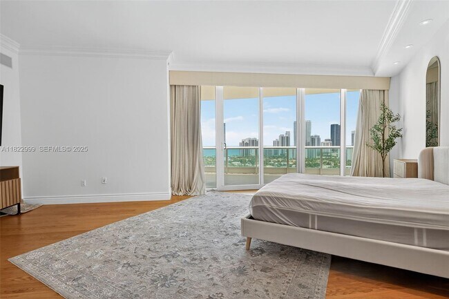 Building Photo - 20155 NE 38th Ct